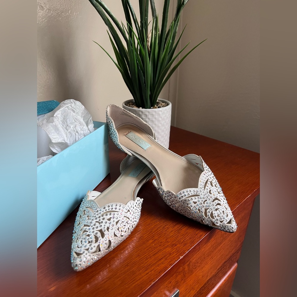 Betsey Johnson Lucy Flats